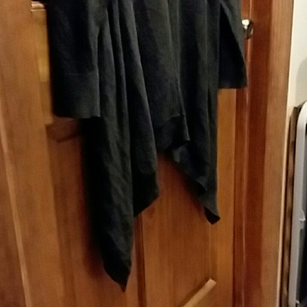 Top - Picture 3 of 4